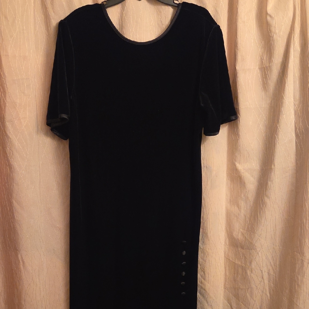 Studio C Black Velvet‎ Midi Dress